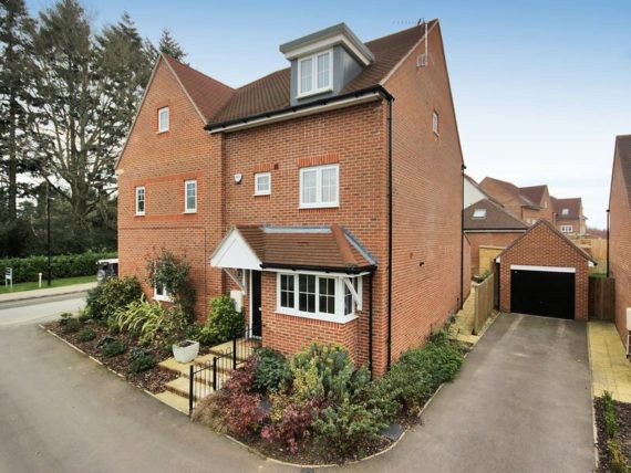 4 Bedroom Semi-Detac...